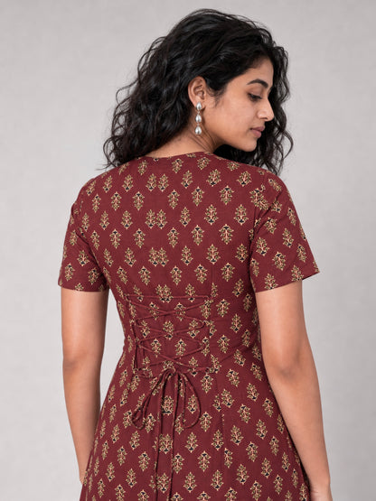 Kuhu Short Kurti With Corset Back In Chocolate